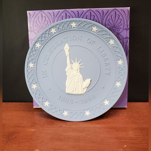 Wedgwood Jasperware Blue White American Heritage Liberty Plate - Picture 1 of 4